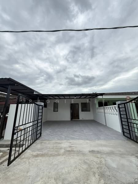 Rumah Teres 1 Tingkat untuk Dijual di Taman Universiti (Skudai) - Paggie Tee - Exterior - PropertyGuru.com.my