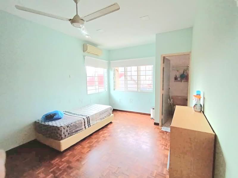 2-storey Terraced House for Rent in SS 21, Damansara Utama (Petaling Jaya) - Jeniffer Lim - Bedroom - PropertyGuru.com.my