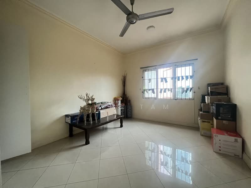 Rumah Berkembar untuk Dijual di Taman Bukit Segar (Cheras) - Lewis Tam - Living Room - PropertyGuru.com.my
