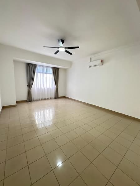 Kondominium untuk Disewa di Aloha Tower Condominium - Elayne Low - Living Room - PropertyGuru.com.my