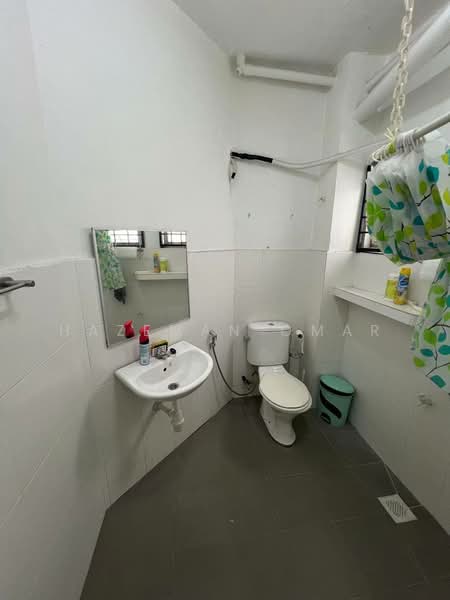 2-storey Terraced House for Sale in Kota Damansara (Selangor) - Hazeman Omar - Bathroom - PropertyGuru.com.my