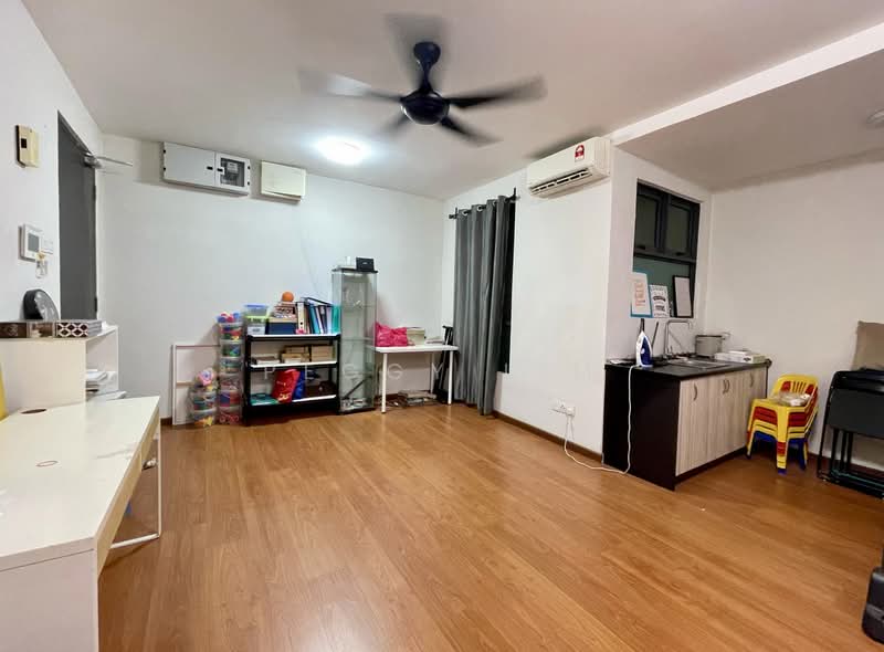 Kondominium untuk Dijual di Zefer Hill Residence - Peggy Lim - Living Room - PropertyGuru.com.my