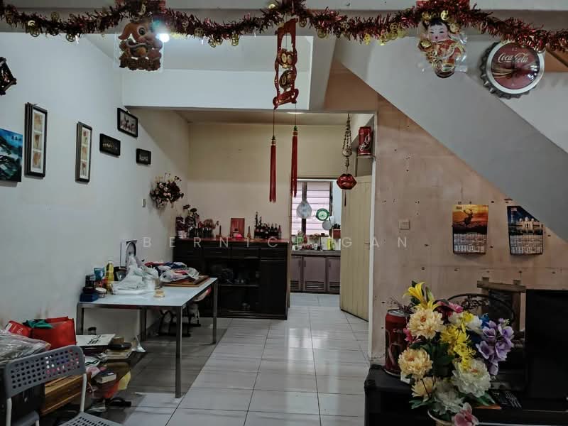 2-storey Terraced House for Sale in Taman Desa Cemerlang (Ulu Tiram) - Bernice Gan - Living Room - PropertyGuru.com.my