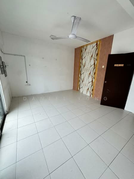2.5-storey Terraced House for Sale in Taman Scientex Pasir Gudang (Pasir Gudang) - Daniel Yong - Living Room - PropertyGuru.com.my