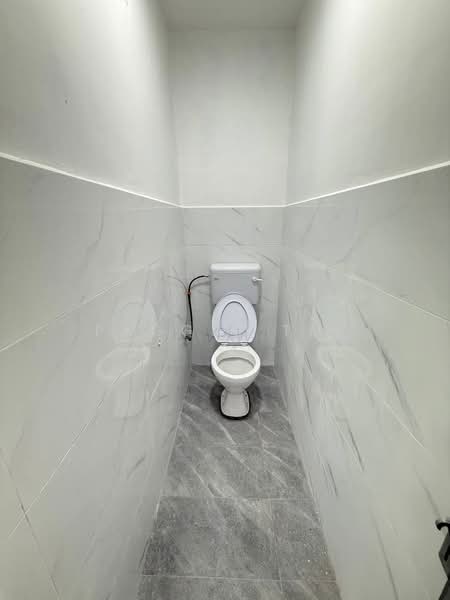 Rumah Teres 1 Tingkat untuk Dijual di Taman Universiti (Skudai) - Paggie Tee - Bathroom - PropertyGuru.com.my