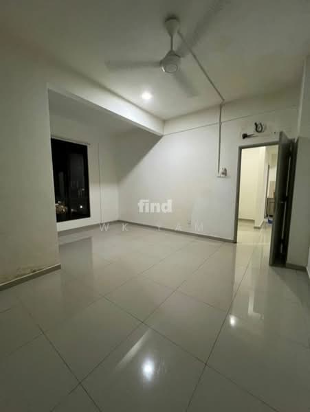 Kondominium untuk Dijual di The Promenade - WK Yam - Living Room - PropertyGuru.com.my