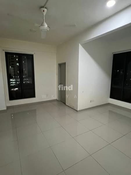 Kondominium untuk Dijual di The Promenade - WK Yam - Living Room - PropertyGuru.com.my