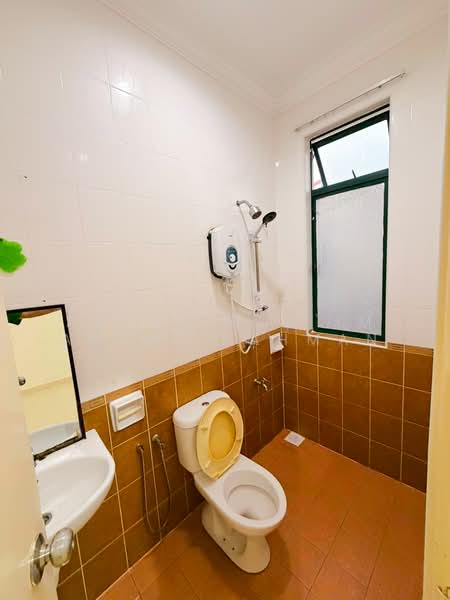 2-storey Terraced House for Rent in Kota Warisan (Sepang) - Abdul Mun'im Abdul Rahman - Bathroom - PropertyGuru.com.my