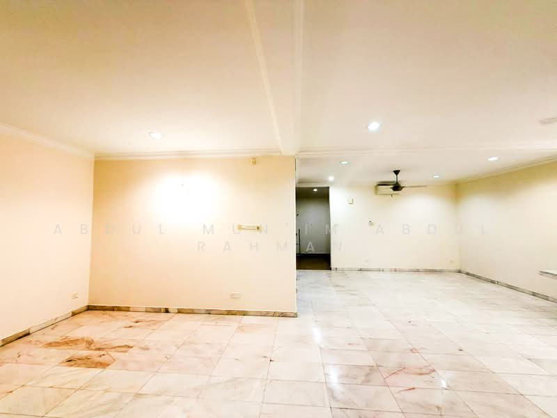 2-storey Terraced House for Rent in Kota Warisan (Sepang) - Abdul Mun'im Abdul Rahman - Living Room - PropertyGuru.com.my