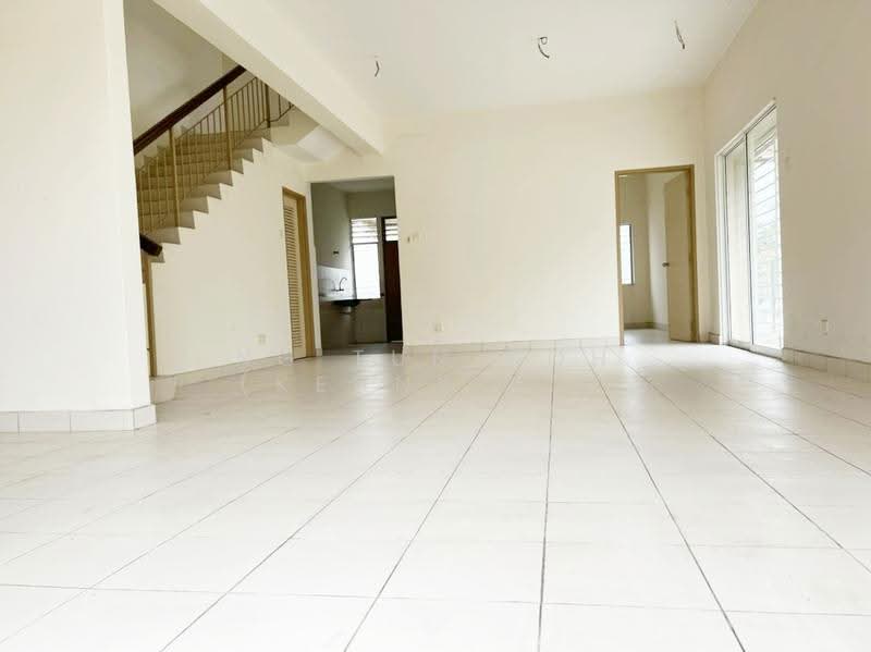 2-storey Terraced House for Sale in Shah Alam (Selangor) - Ng Tun Hoh (Kenny Ng) - Living Room - PropertyGuru.com.my