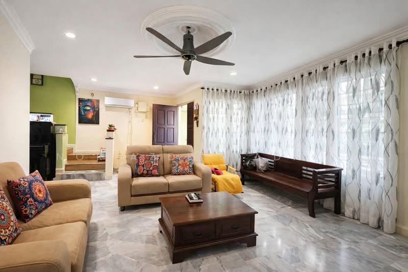2-storey Terraced House for Sale in Usj 19 (Subang Jaya) - Nor Azdlin Adnan - Living Room - PropertyGuru.com.my