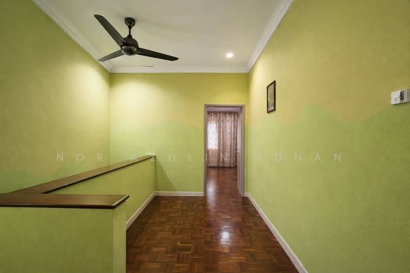 2-storey Terraced House for Sale in Usj 19 (Subang Jaya) - Nor Azdlin Adnan - Corridor - PropertyGuru.com.my