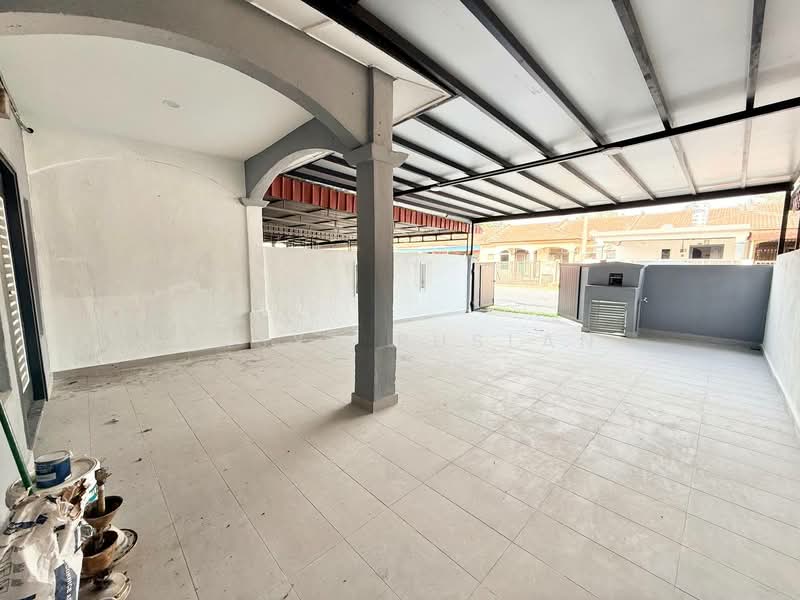1-storey Terraced House for Sale in Bandar Mahkota Banting (Tanjong Duabelas) - Tasya Ruslan - Exterior - PropertyGuru.com.my