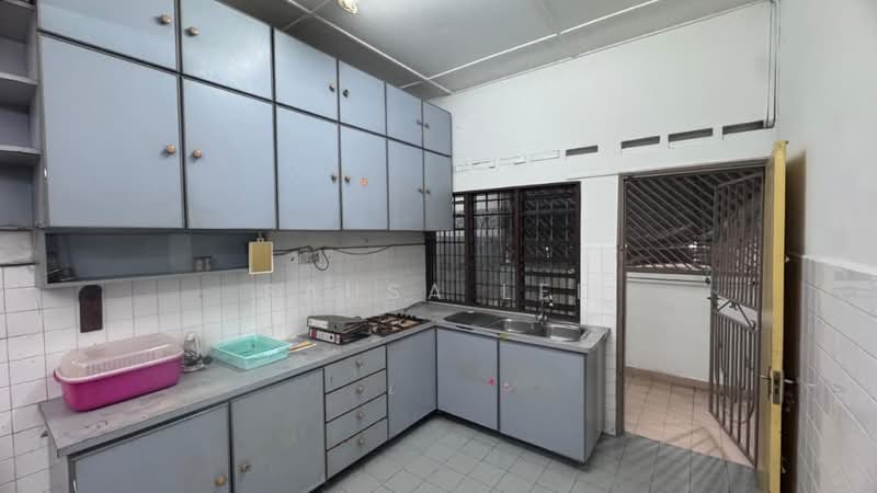1-storey Terraced House for Sale in Taman Johor Jaya (Johor Bahru) - Sausa Lee - Kitchen - PropertyGuru.com.my