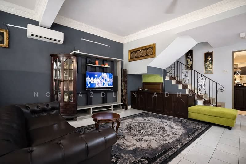 Terraced House for Sale in Taman Bukit Subang (Shah Alam) - Nor Azdlin Adnan - Living Room - PropertyGuru.com.my