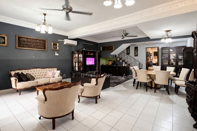 Terraced House for Sale in Taman Bukit Subang (Shah Alam) - Nor Azdlin Adnan - Living Room - PropertyGuru.com.my