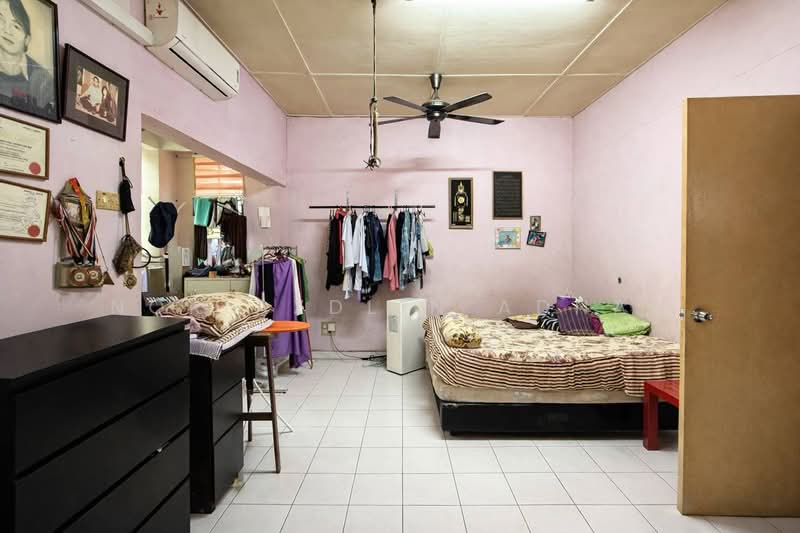 Terraced House for Sale in Taman Bukit Subang (Shah Alam) - Nor Azdlin Adnan - Bedroom - PropertyGuru.com.my