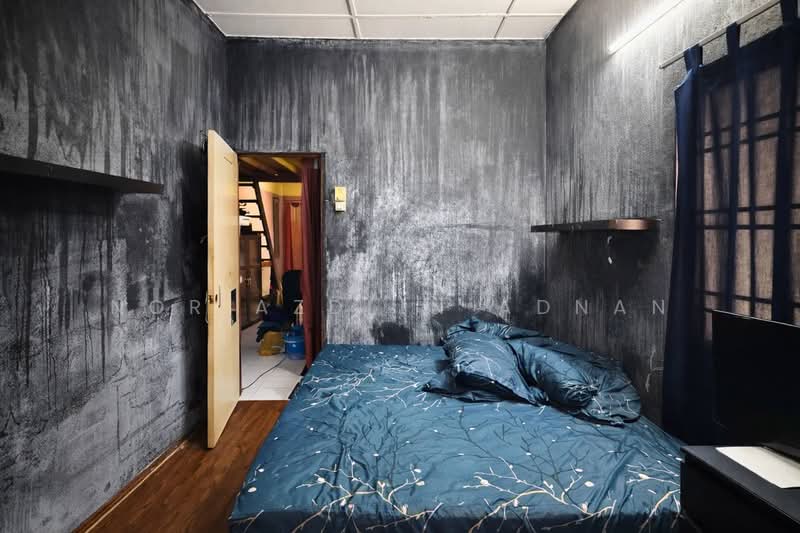 Terraced House for Sale in Taman Bukit Subang (Shah Alam) - Nor Azdlin Adnan - Bedroom - PropertyGuru.com.my