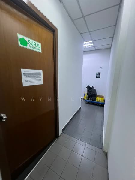 Kedai untuk Dijual di Seri Kembangan (Selangor) - Wayne Chong - Corridor - PropertyGuru.com.my