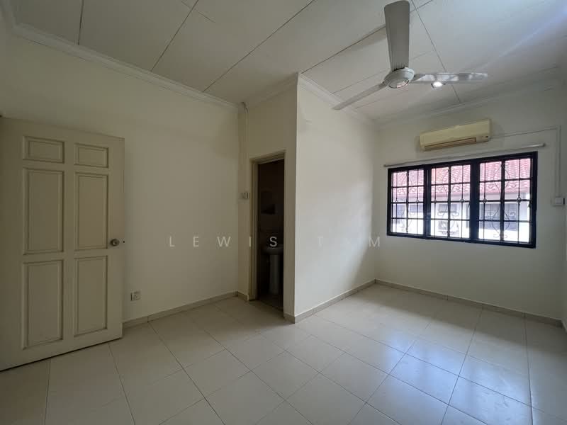 Rumah Teres 2 Tingkat untuk Dijual di Bandar Tun Hussein Onn (Cheras) - Lewis Tam - Interior - PropertyGuru.com.my