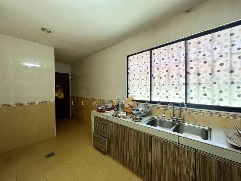 Rumah Teres 2 Tingkat untuk Dijual di Bandar Tun Hussein Onn (Cheras) - Lewis Tam - Kitchen - PropertyGuru.com.my