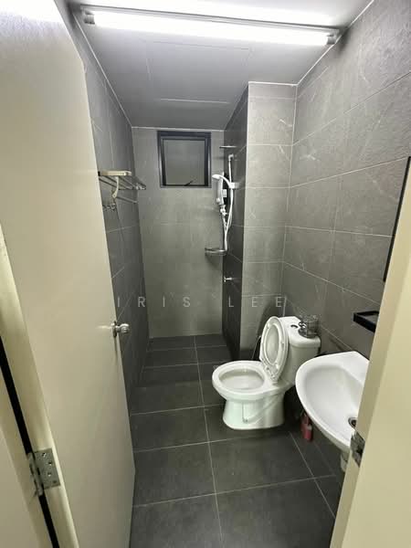 Servis Apartment untuk Disewa di Majestic Maxim - Iris Lee - Bathroom - PropertyGuru.com.my