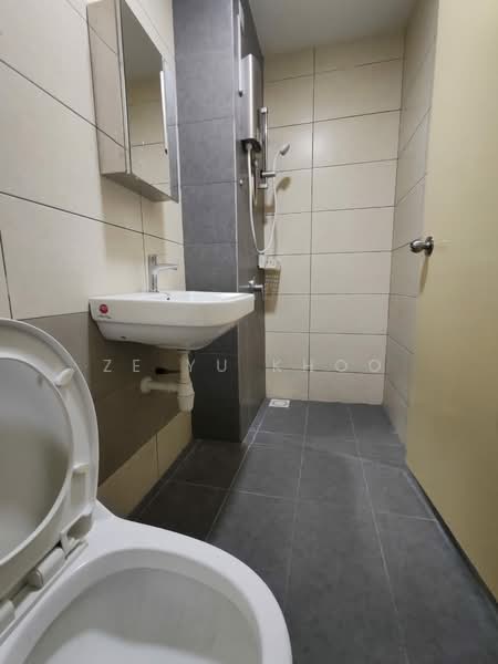Kondominium untuk Disewa di The Holmes 1 - Ze Yu Khoo - Bathroom - PropertyGuru.com.my