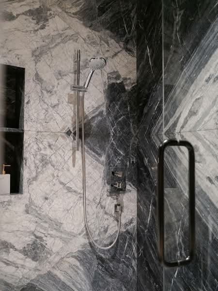 Servis Apartment untuk Dijual di Orion Residence Bukit Bintang - Jess Chyi - Bathroom - PropertyGuru.com.my