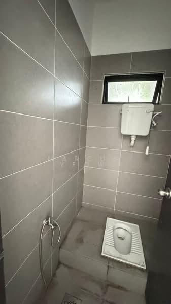 Shop / Office for Rent in Seremban City Centre (Seremban) - Marcus Yeow - Bathroom - PropertyGuru.com.my