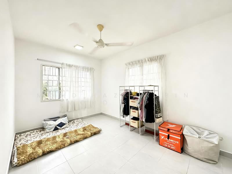 Apartment for Sale at Seri Intan Apartment - Mohd Hazlan bin Mohd Sopi - Bedroom - PropertyGuru.com.my