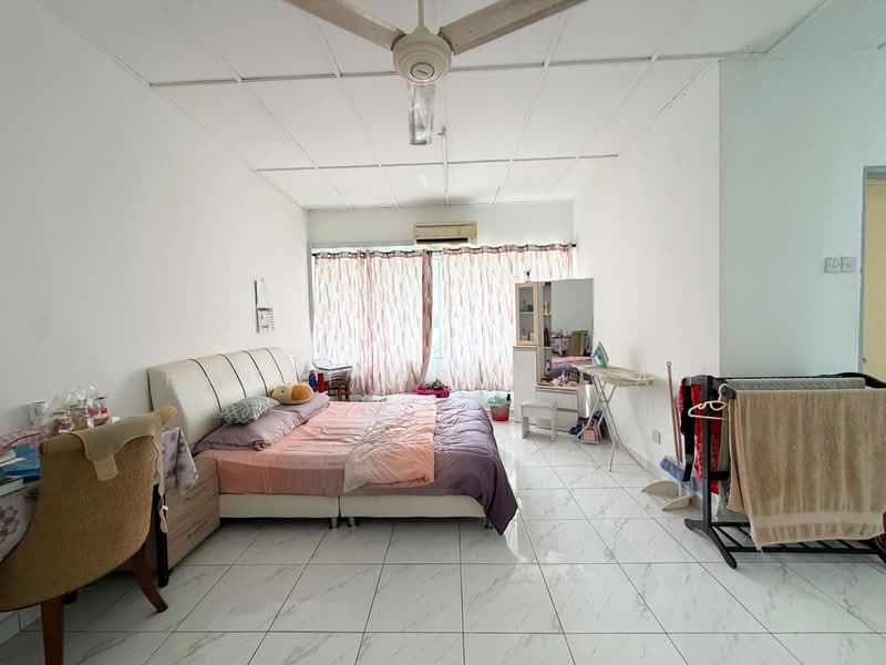 Terraced House for Sale in Taman Kelab Ukay (Ulu Kelang) - Fauzi Abdullah - Bedroom - PropertyGuru.com.my