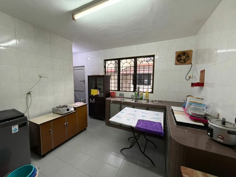 Rumah Teres 2 Tingkat untuk Dijual di Taman Bukit Katil (Bukit Katil) - Tim Piong - Kitchen - PropertyGuru.com.my