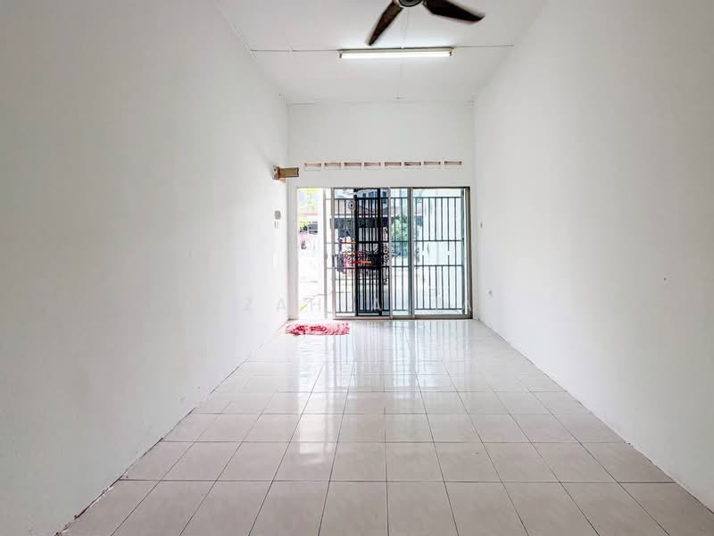 Rumah Teres 1 Tingkat untuk Dijual di Taman Dato' Hormat (Telok Panglima Garang) - Izzah Alias - PropertyGuru.com.my