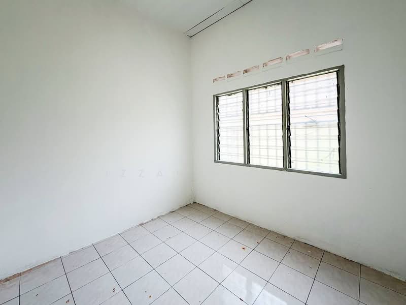 Rumah Teres 1 Tingkat untuk Dijual di Taman Dato' Hormat (Telok Panglima Garang) - Izzah Alias - PropertyGuru.com.my