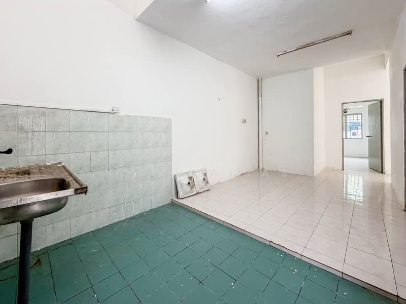 Rumah Teres 1 Tingkat untuk Dijual di Taman Dato' Hormat (Telok Panglima Garang) - Izzah Alias - PropertyGuru.com.my