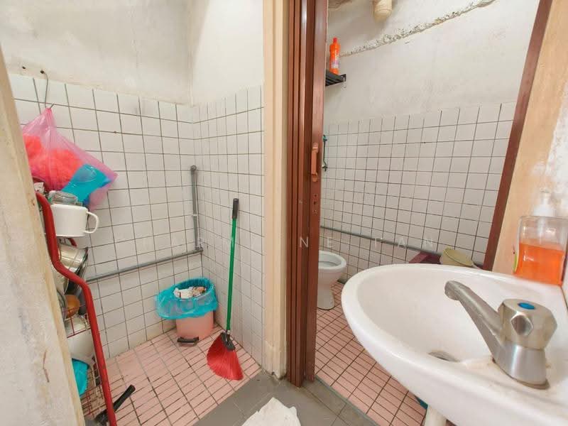 Apartment for Sale at Teratak Muhibbah - Charmaine Tan - Bathroom - PropertyGuru.com.my