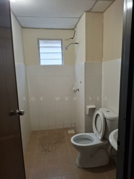 Apartment for Sale at Angsana Apartment - Kok Wah Yee - Bathroom - PropertyGuru.com.my
