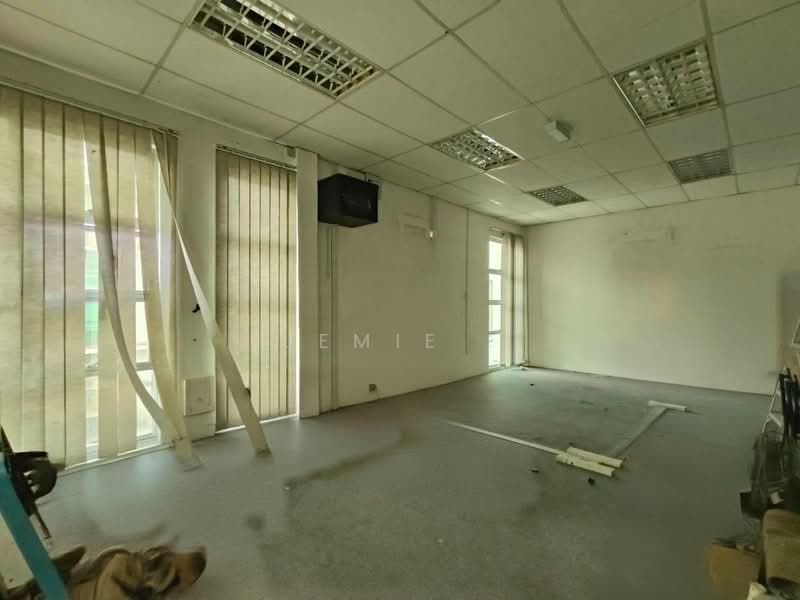 Factory for Rent in Kawasan Perindustrian Mount Austin (Tebrau) - Jemie . - Interior - PropertyGuru.com.my