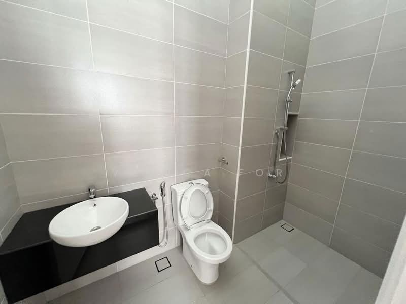 Semi-Detached House for Sale in Taman Ekoflora (Johor Bahru) - Venica For - Bathroom - PropertyGuru.com.my