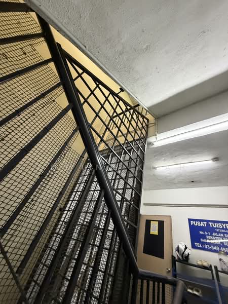 Kedai / Pejabat untuk Dijual di Shah Alam (Selangor) - Edmund Kuah - Corridor - PropertyGuru.com.my