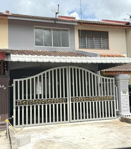 2-storey Terraced House for Sale in Bandar Putra (Kulai) - Max Yee - Exterior - PropertyGuru.com.my
