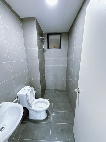 Servis Apartment untuk Dijual di Majestic Maxim - Terry Teh - Bathroom - PropertyGuru.com.my