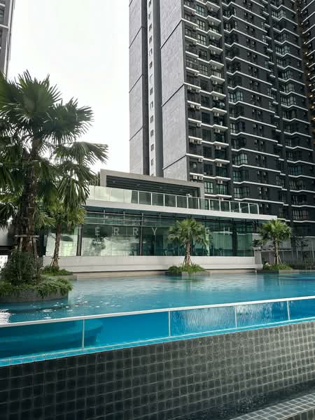 Servis Apartment untuk Dijual di Majestic Maxim - Terry Teh - Exterior - PropertyGuru.com.my