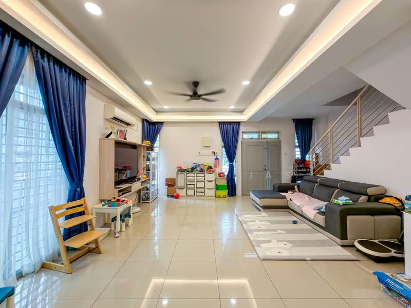 Rumah Berkembar untuk Dijual di Bandar Saujana Putra (Tanjong Duabelas) - Izzah Alias - PropertyGuru.com.my