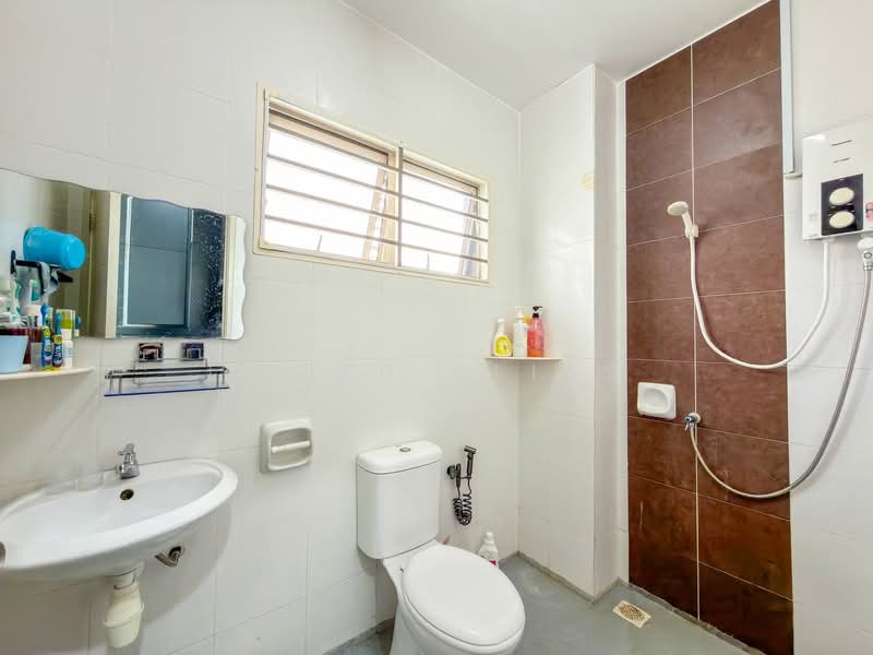 Rumah Berkembar untuk Dijual di Bandar Saujana Putra (Tanjong Duabelas) - Izzah Alias - PropertyGuru.com.my