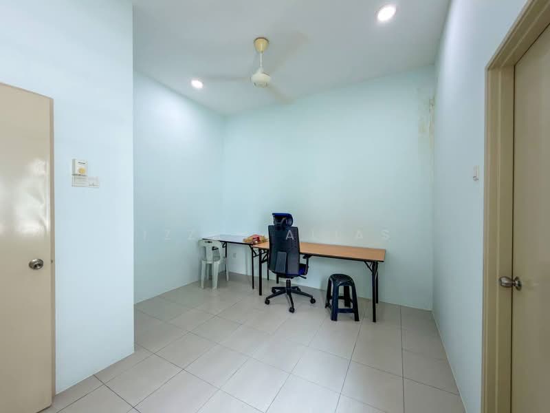 Rumah Berkembar untuk Dijual di Bandar Saujana Putra (Tanjong Duabelas) - Izzah Alias - PropertyGuru.com.my