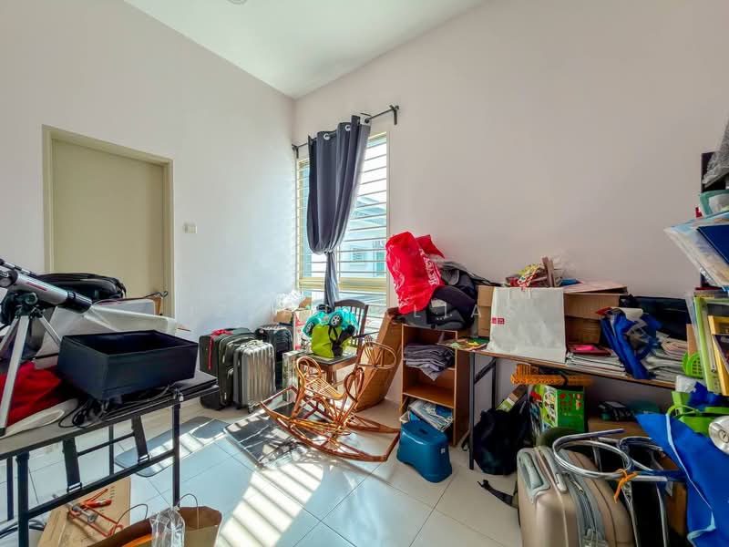 Rumah Berkembar untuk Dijual di Bandar Saujana Putra (Tanjong Duabelas) - Izzah Alias - PropertyGuru.com.my