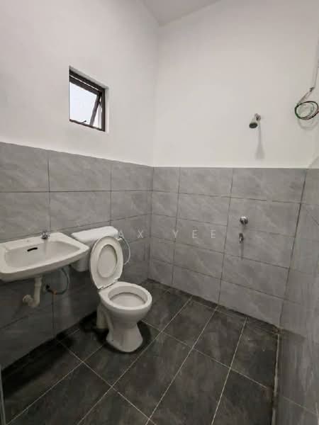 Rumah Teres 2 Tingkat untuk Dijual di Taman Desa Cemerlang (Batu Pahat) - Max Yee - Bathroom - PropertyGuru.com.my