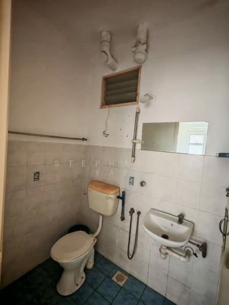 Pangsapuri untuk Disewa di Villa Krystal @ Bandar Selesa Jaya - Stephanie Yap - Bathroom - PropertyGuru.com.my