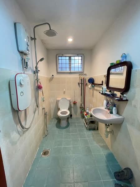 2-storey Terraced House for Sale in Seksyen 5 Wangsa Maju (Wangsa Maju) - Zawana BT Zaidi Ana - Bathroom - PropertyGuru.com.my